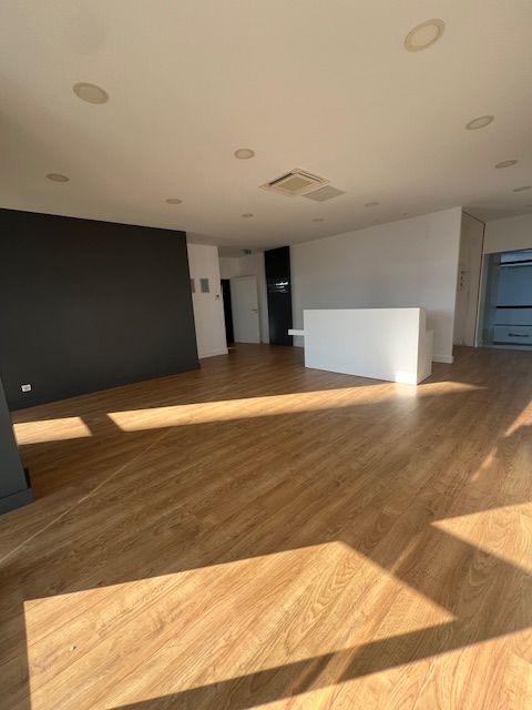 Local commercial 145 m&sup2; La Rochelle 2209 17000 La rochelle