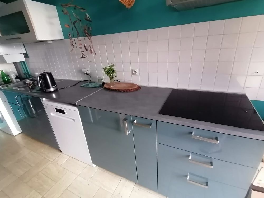 Cuisine &eacute;quip&eacute;e Meubles