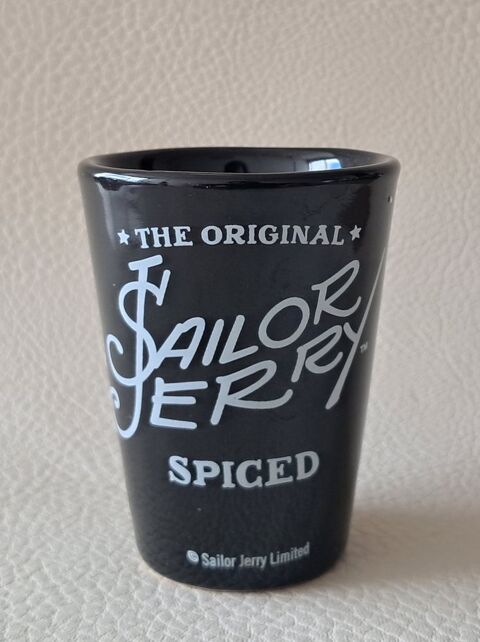 verre à alcool fort shooter saylor jerry 
hauteur 6 cm
2 Carnon Plage (34)