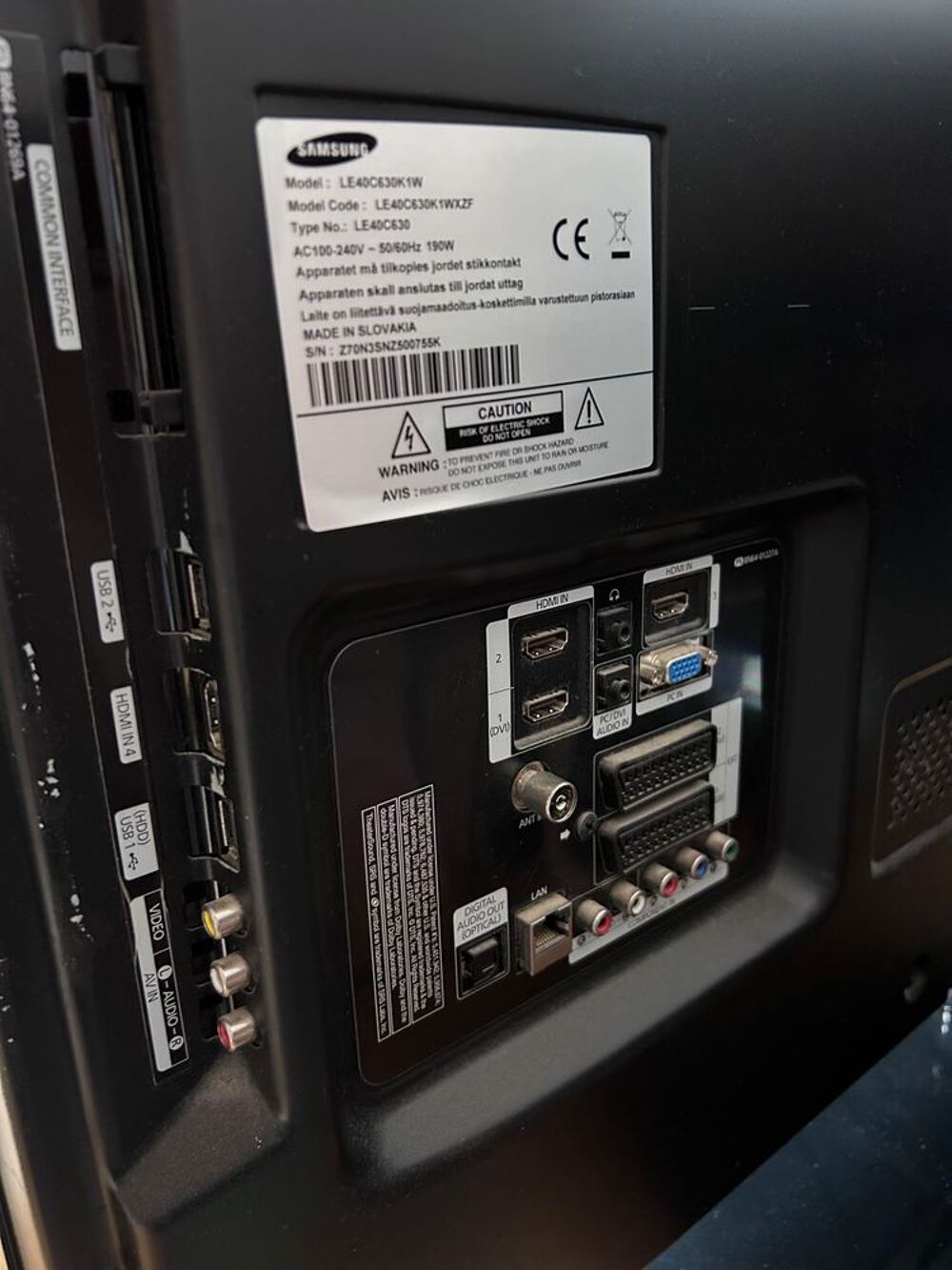 T&eacute;l&eacute;viseur Samsung 40 pouces LCD + Fire TV Stick Amazon Photos/Video/TV