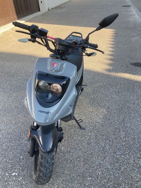 Scooter MASH 2023 occasion Ch&acirc;teaurenard 13160