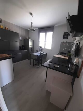  Maison à vendre 15 + pièces 550 m² Montluçon