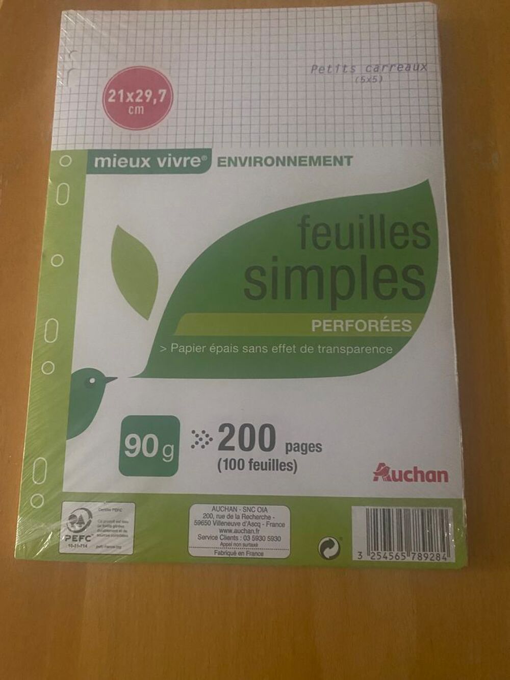 Lot de feuilles simples de marque Auchan Puériculture