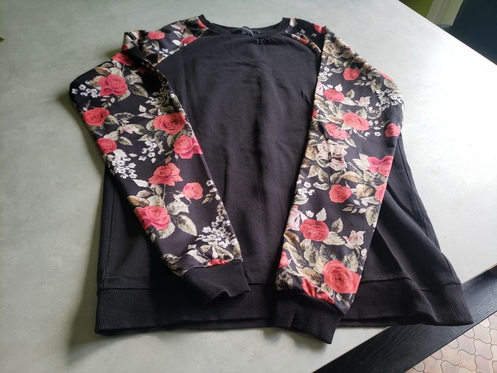 Pull noir Vêtements