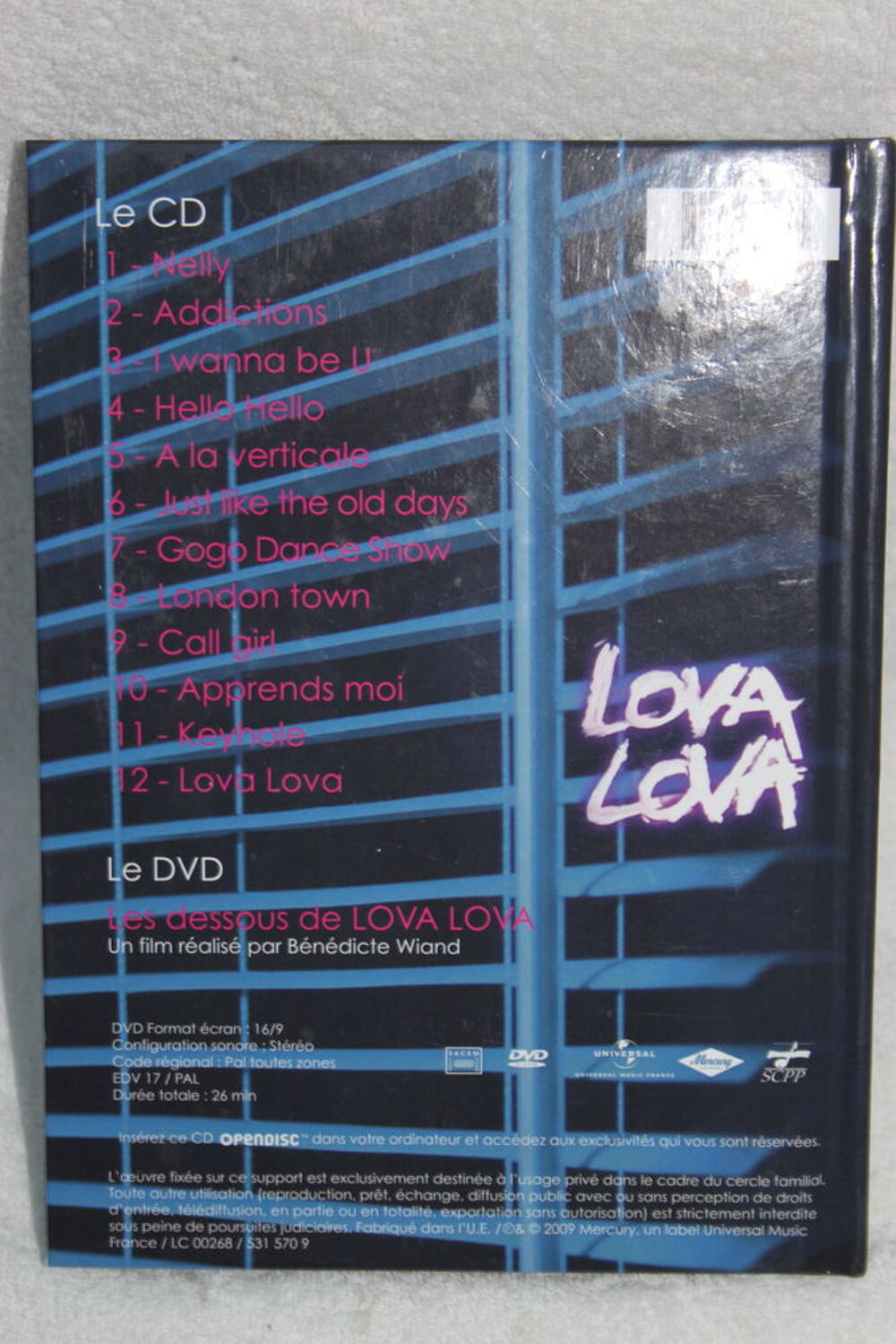 Coffret livre DVD et CD LOVA LOVA CD et vinyles