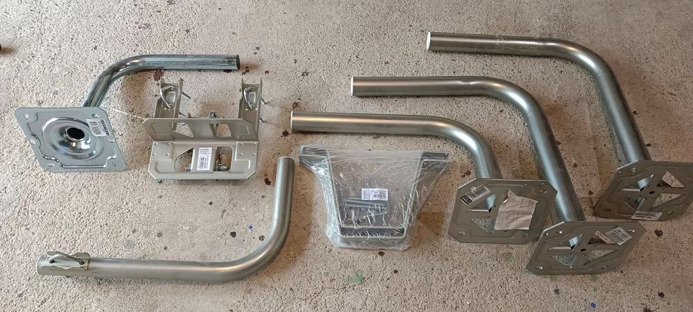 Materiel pour installation d'antenne. Bricolage