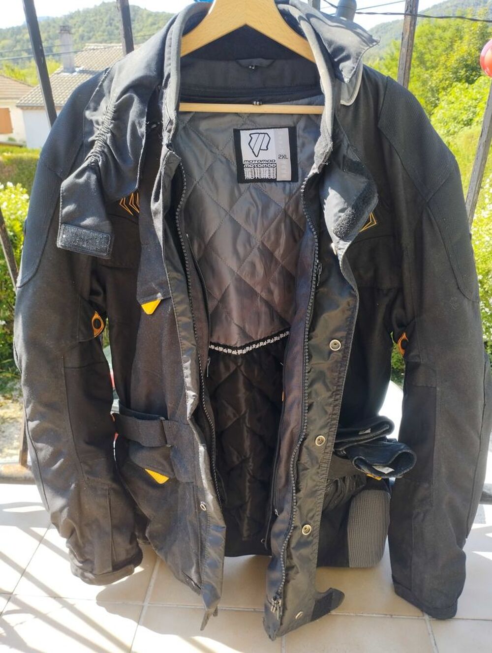 Casques - v&ecirc;tements moto  occasion 26400 Aouste-sur-Sye
