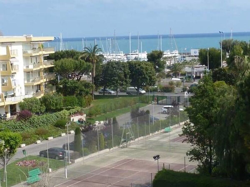   T2 50M2 VUE MER HELIOTEL GARAGE ET PARKING GRATUIT Provence-Alpes-Côte d'Azur, Saint-Laurent-du-Var (06700)