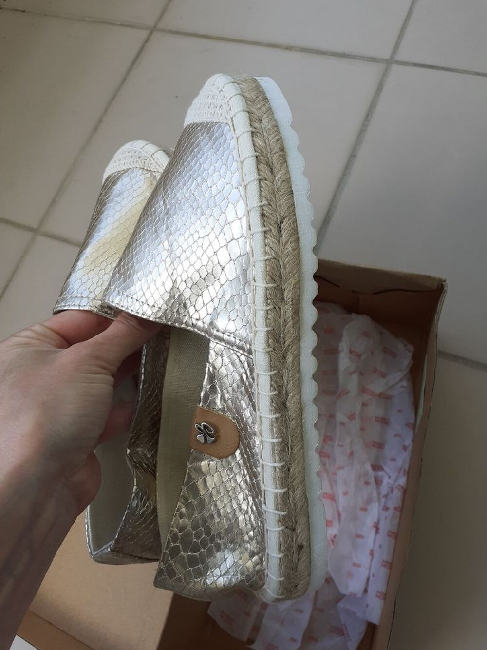 espadrilles dor&eacute;es Banana moon Chaussures