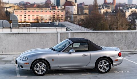 Mazda MX-5 MX5 1.8i 2001 occasion Coimbra, Portugalia 