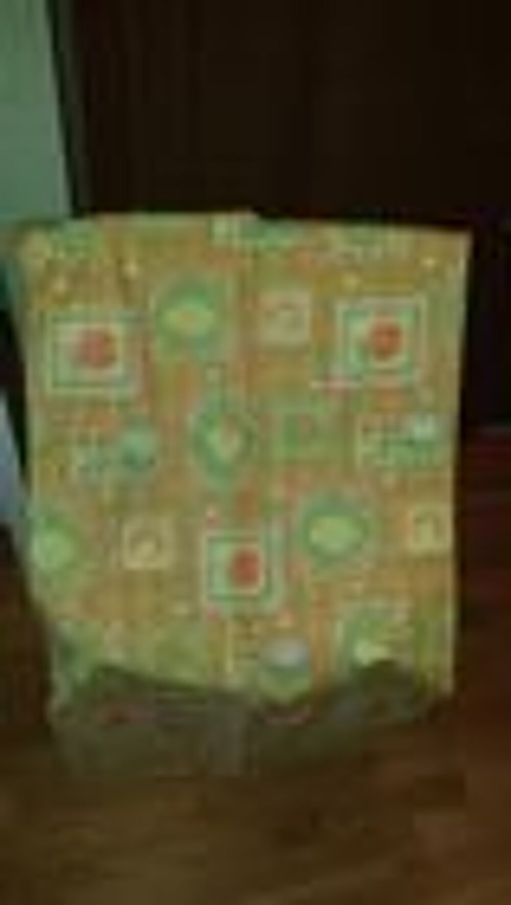 Nappe neuve style printanier dans les jaunes Décoration