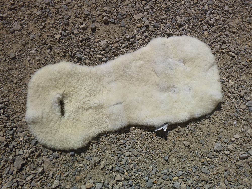 PEAU DE MOUTON BLANC POUR POUSSETTE- NOUVELLE-Z&Eacute;LANDE Puériculture