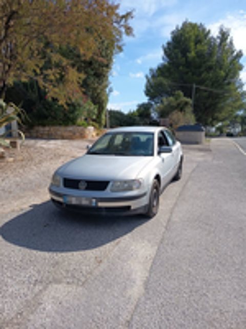 Passat 1.9 TDI - 115 Confort 1999 occasion 83000 Toulon
