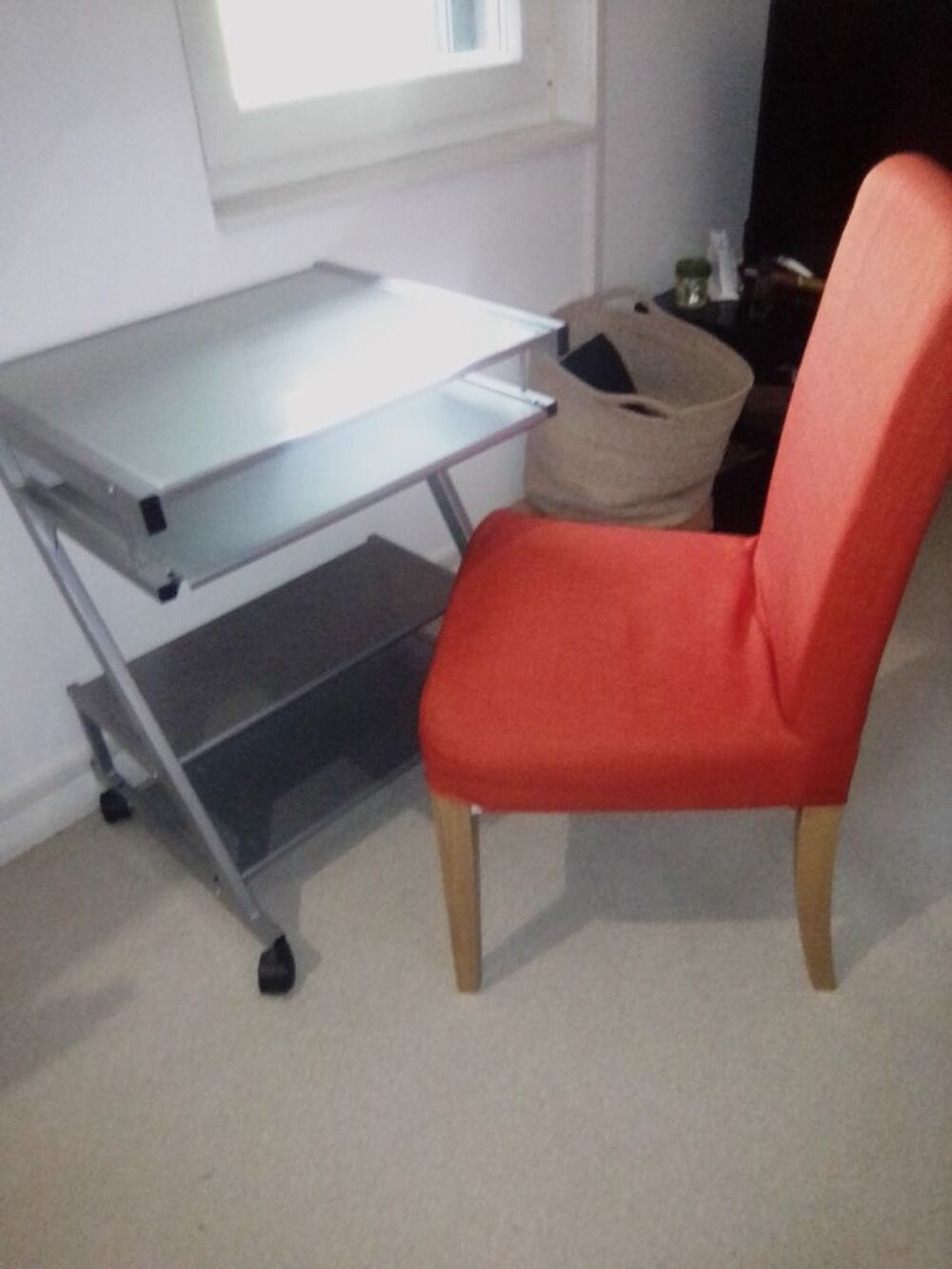 Bureau plus chaise Meubles