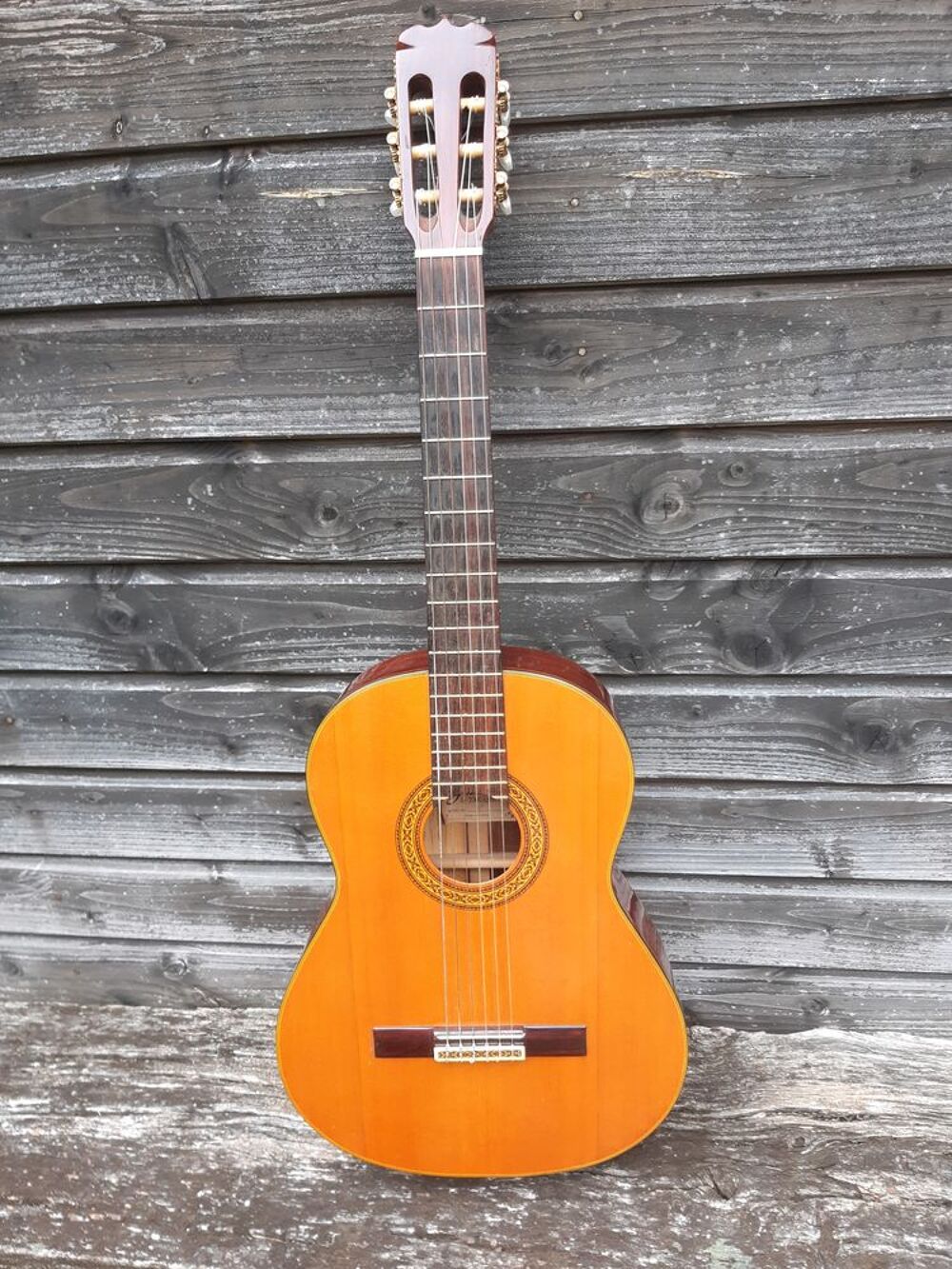 Guitare Jasmine by Takamine Instruments de musique