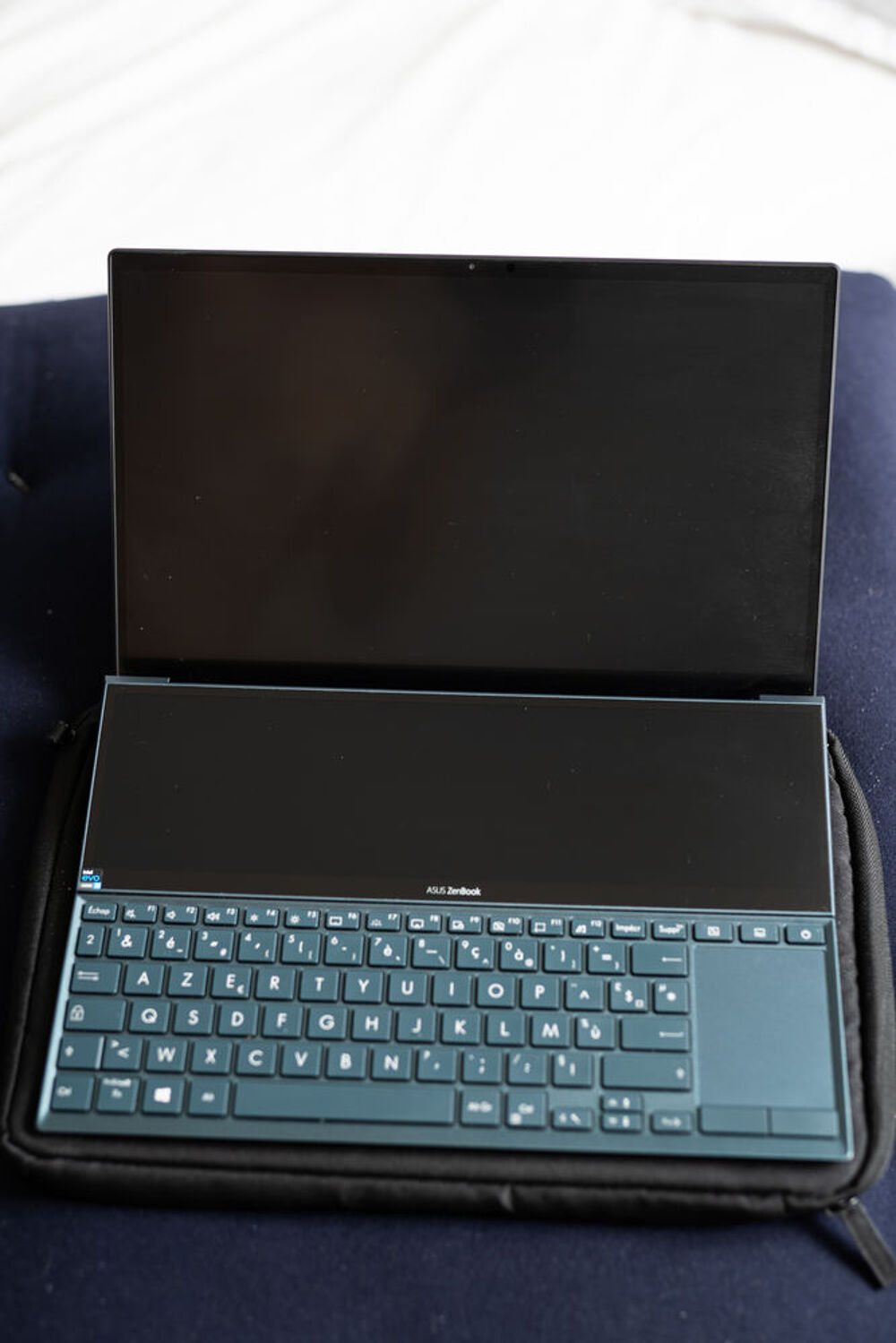 PC portable Asus Zenbook Duo UX482EA tr&egrave;s bon &eacute;tat Matriel informatique