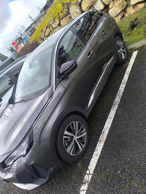 Peugeot 3008 Hybrid 225 e-EAT8 Allure Pack 2023 occasion Barjac 48000