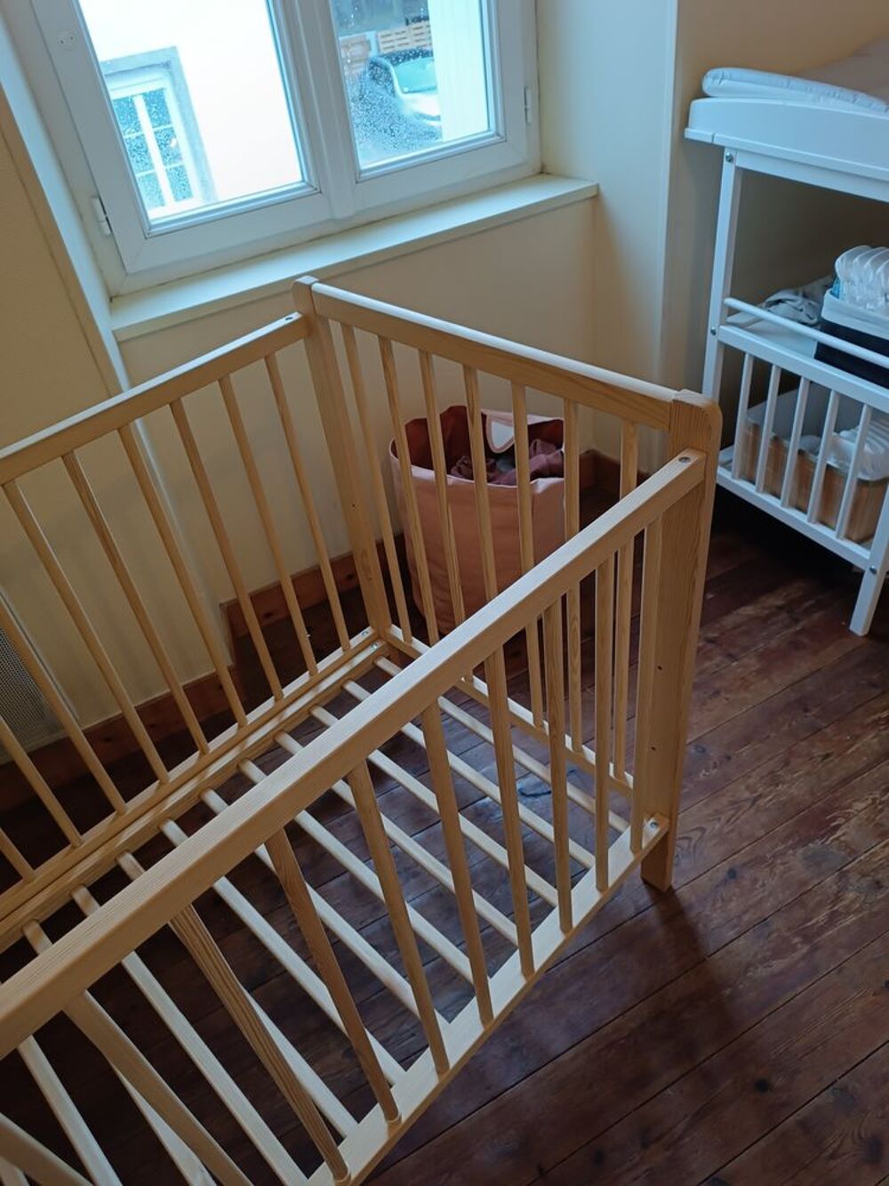 Lit b&eacute;b&eacute; en bois Mobilier enfants