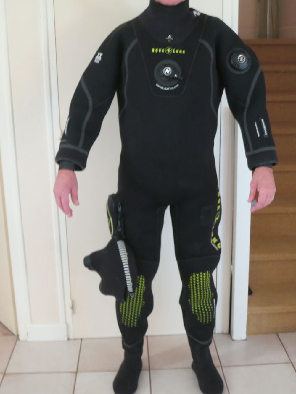 COMBINAISON DE PLONGEE ETANCHE BLIZZARD PRO AQUALUNG 4MM Sports