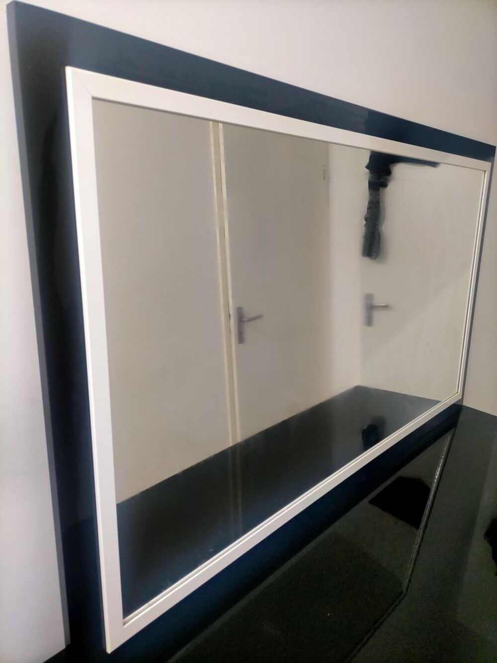 Salle &agrave; manger laqu&eacute; blanc et noir Meubles