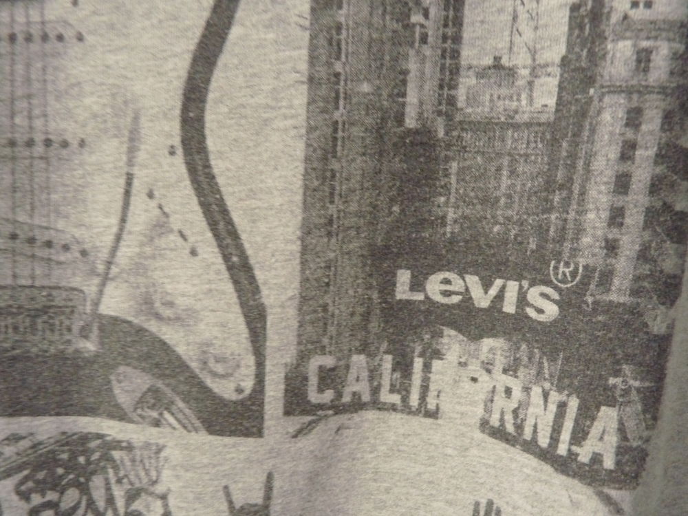 t-shirt Levi's gris 12 ans gar&ccedil;on TBE ML Vtements enfants