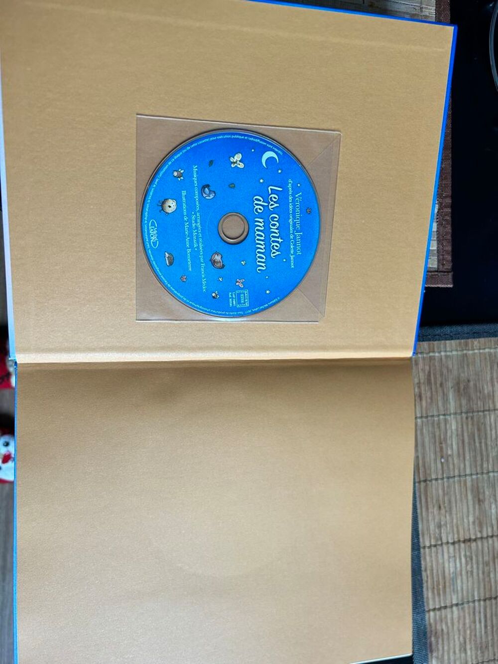 livre + cd Les contes de maman neuf Livres et BD