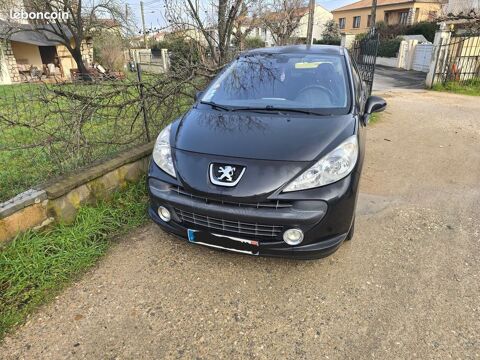 Peugeot 207 1.6 HDi 90ch BLUE LION Active 2009 occasion N&icirc;mes 30000