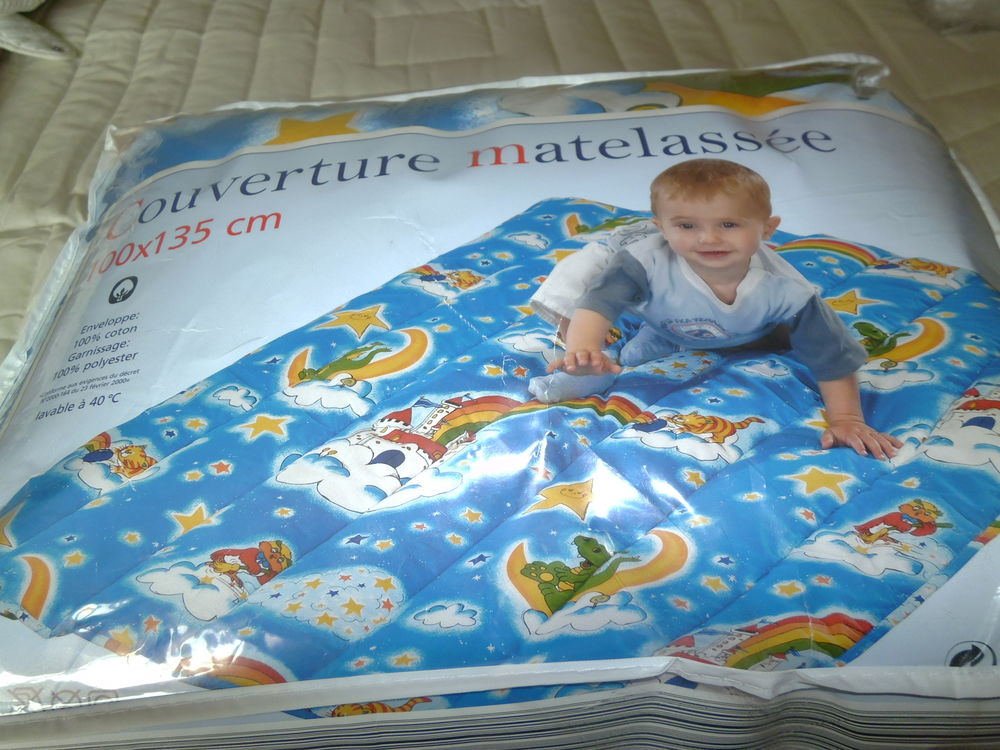 COUVERTURE MATELASSEE Puériculture