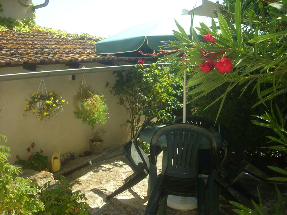   Locations Appartement en Provence-Alpes-Côte-d'Azur (VAR) Provence-Alpes-Côte d'Azur, Saint-Cyr-sur-Mer (83270)