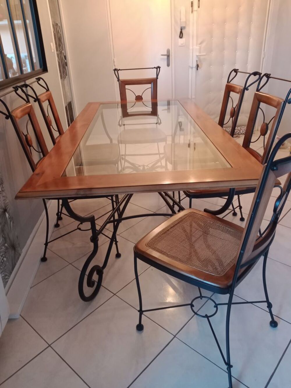 TABLE + 6 CHAISES SALLE A MANGER Meubles
