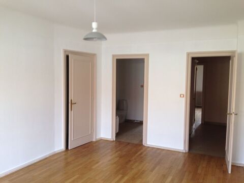  Appartement � louer 6 pi�ces 210 m�