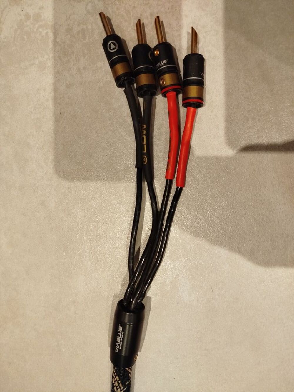 2 c&acirc;bles d'enceinte bi-cablage Audio et hifi