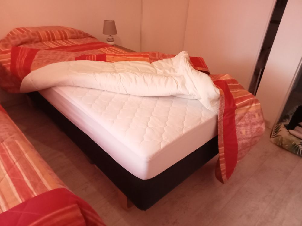 Lit une personne excellent etat Meubles