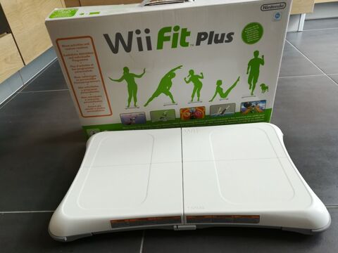 PLANCHE WII PLUS + JEU 20 Saint-Maur-des-Fosss (94)