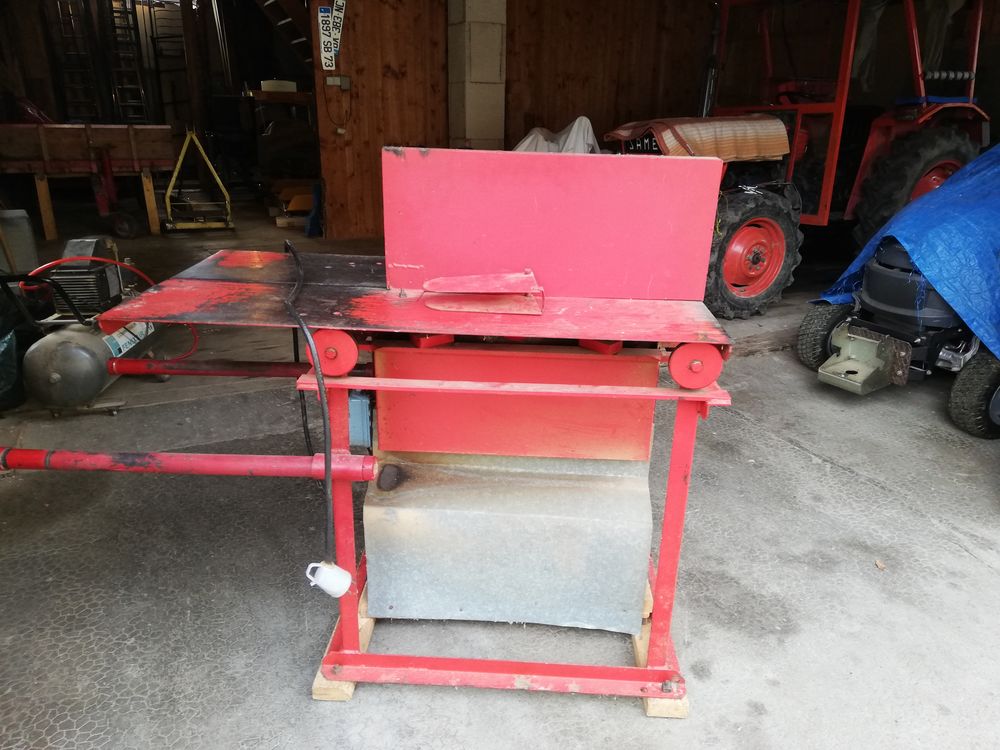 Scie circulaire &agrave; b&ucirc;ches Bricolage