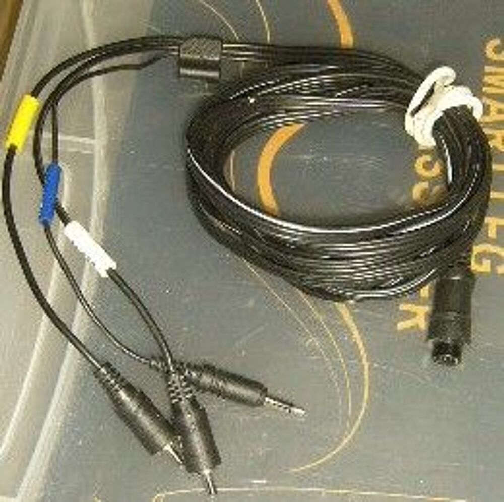 Cable video RCA 3 fils male vers S-video 6 pin Photos/Video/TV
