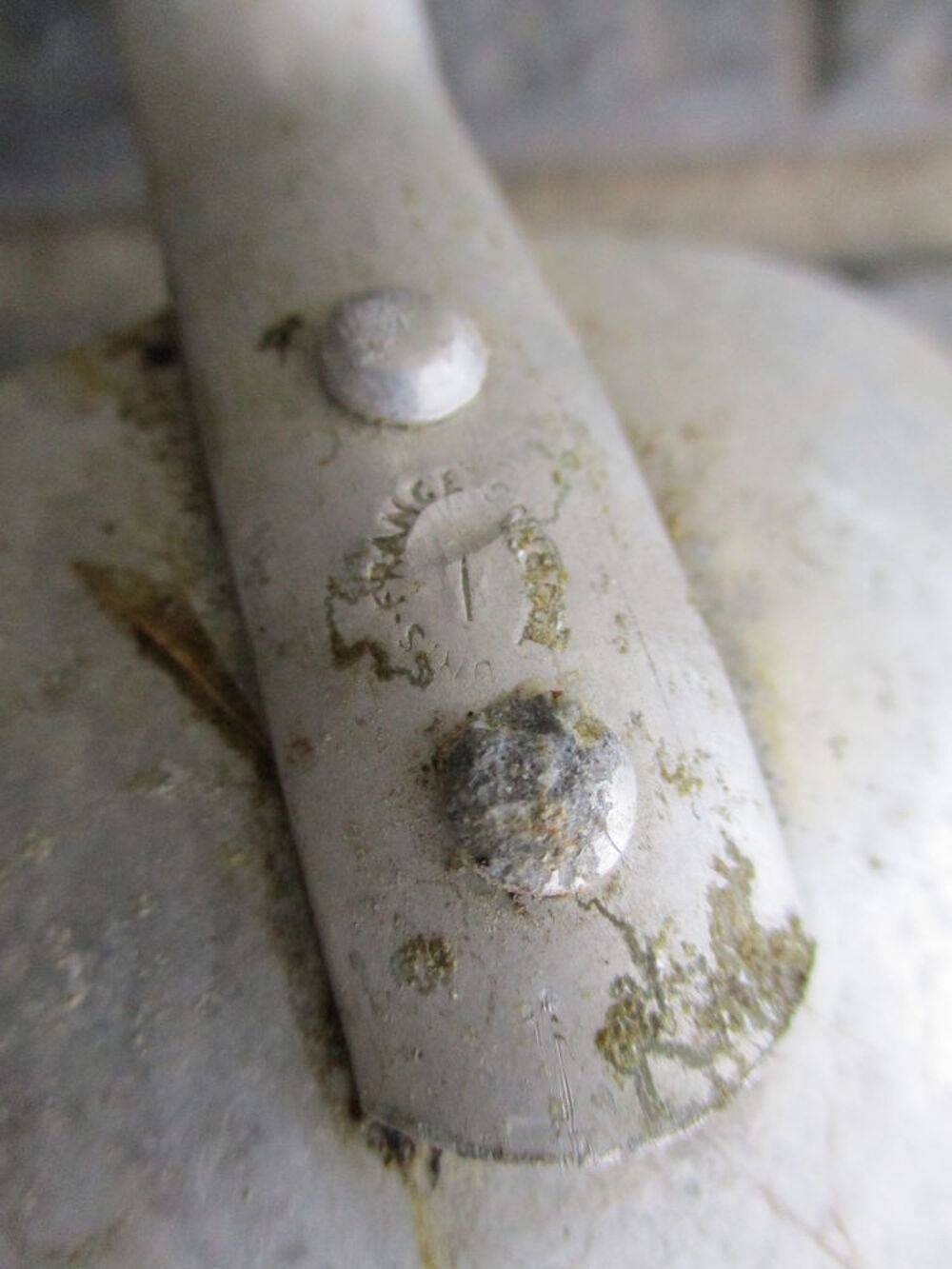 Une louche aluminium France vintage 