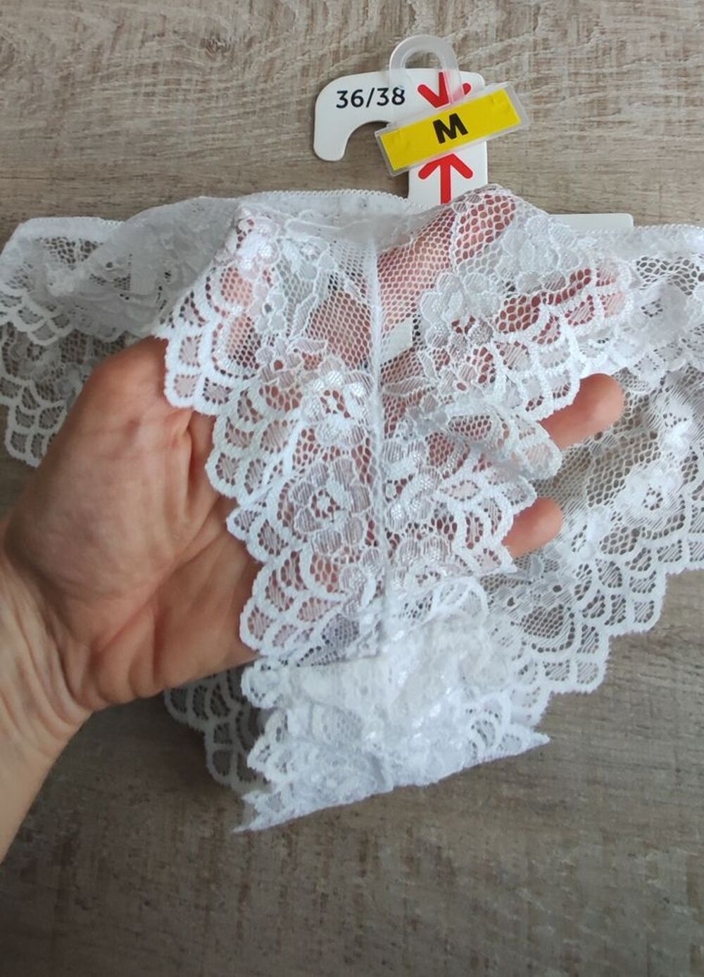 Culotte tanga dentelle blanc Vêtements