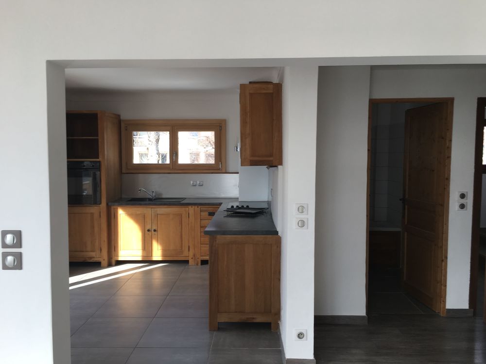 Location Appartement appartement à   louer à  l'année Praz-sur-arly