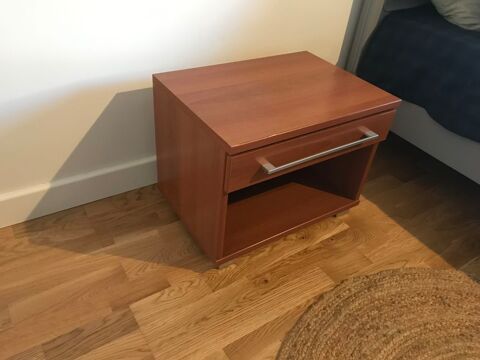 TABLE DE CHEVET 25 Frontignan (34)