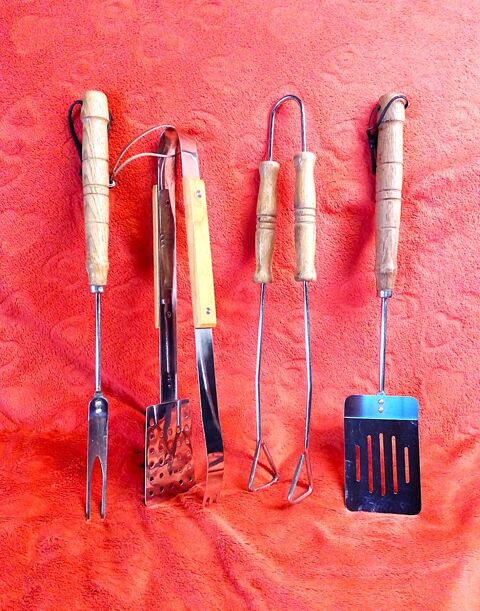 Lot d'accessoires pour barbecue 15 Monnetier-Mornex (74)