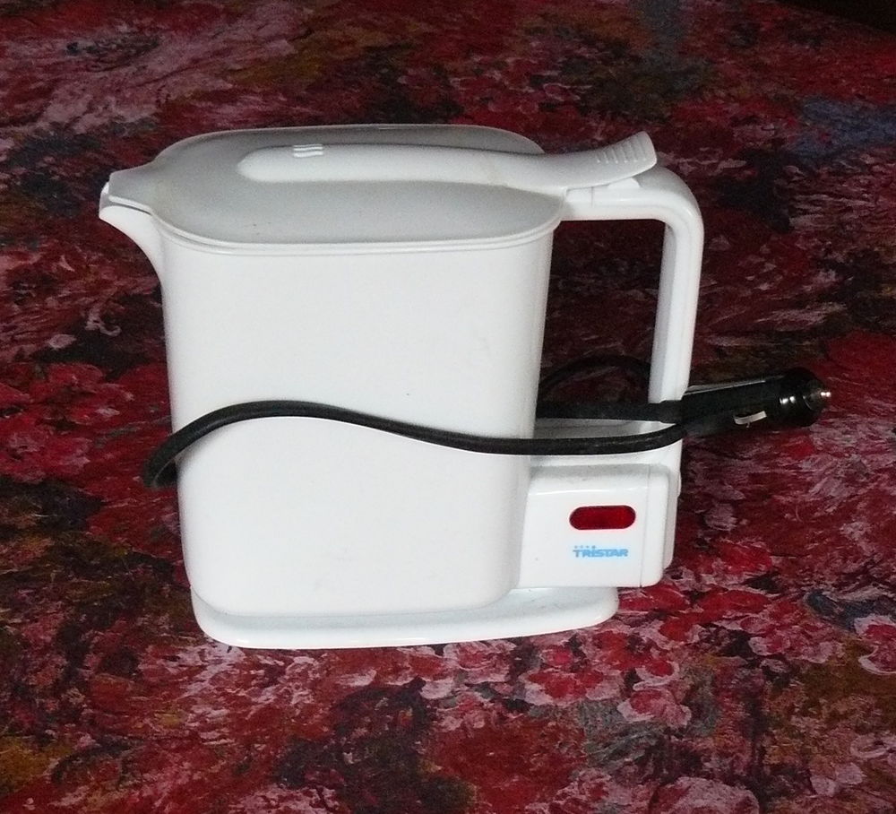 BOUILLOIRE DE VOYAGE Cuisine