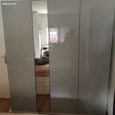 Grande armoire grise (4 portes, 3 compartiments) 500 Saclay (91)