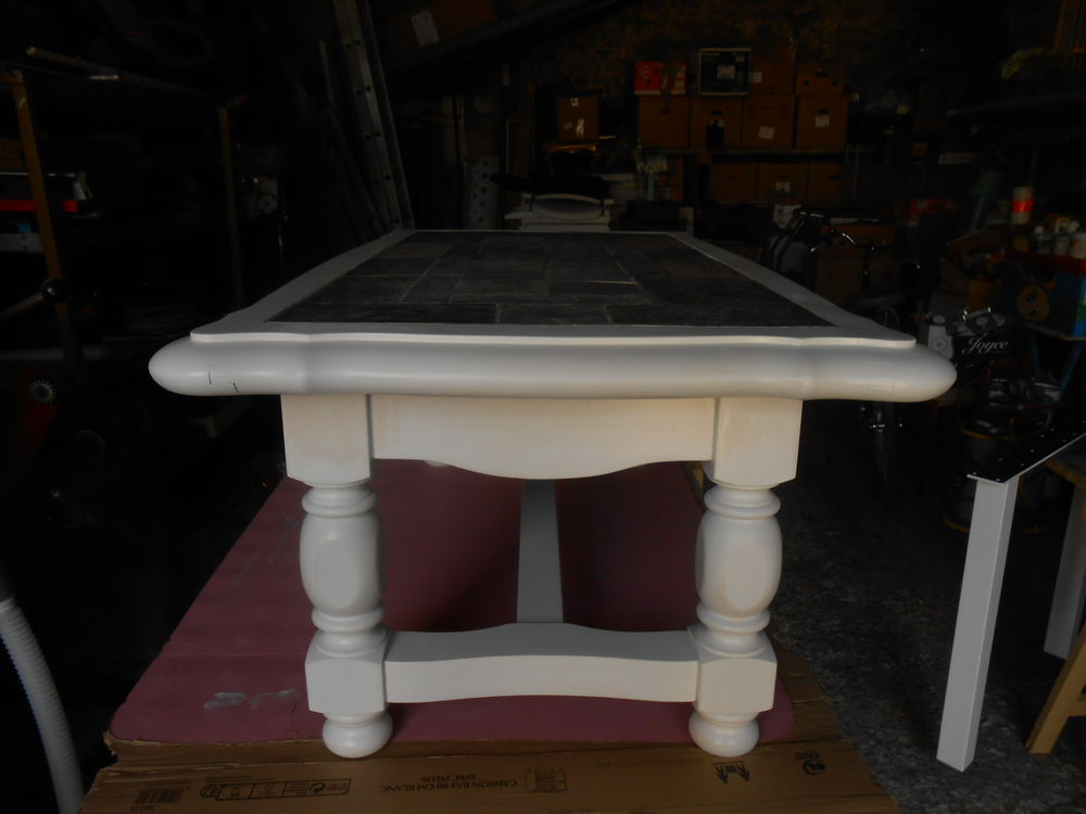 TABLE DE SALON EN H&Euml;TRE Meubles