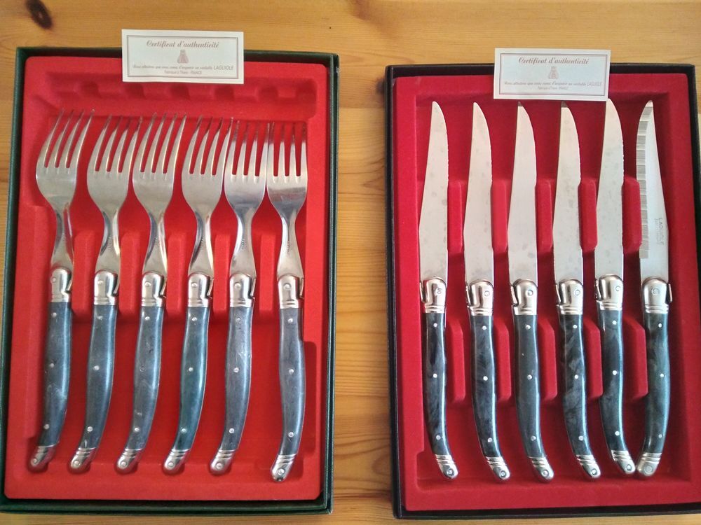 Ensemble de couteaux et de fourchettes LAGUIOLES Cuisine