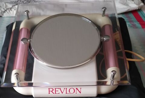 Une lampe miroir grossissant  REVLON VINTAGE  10 Meximieux (01)