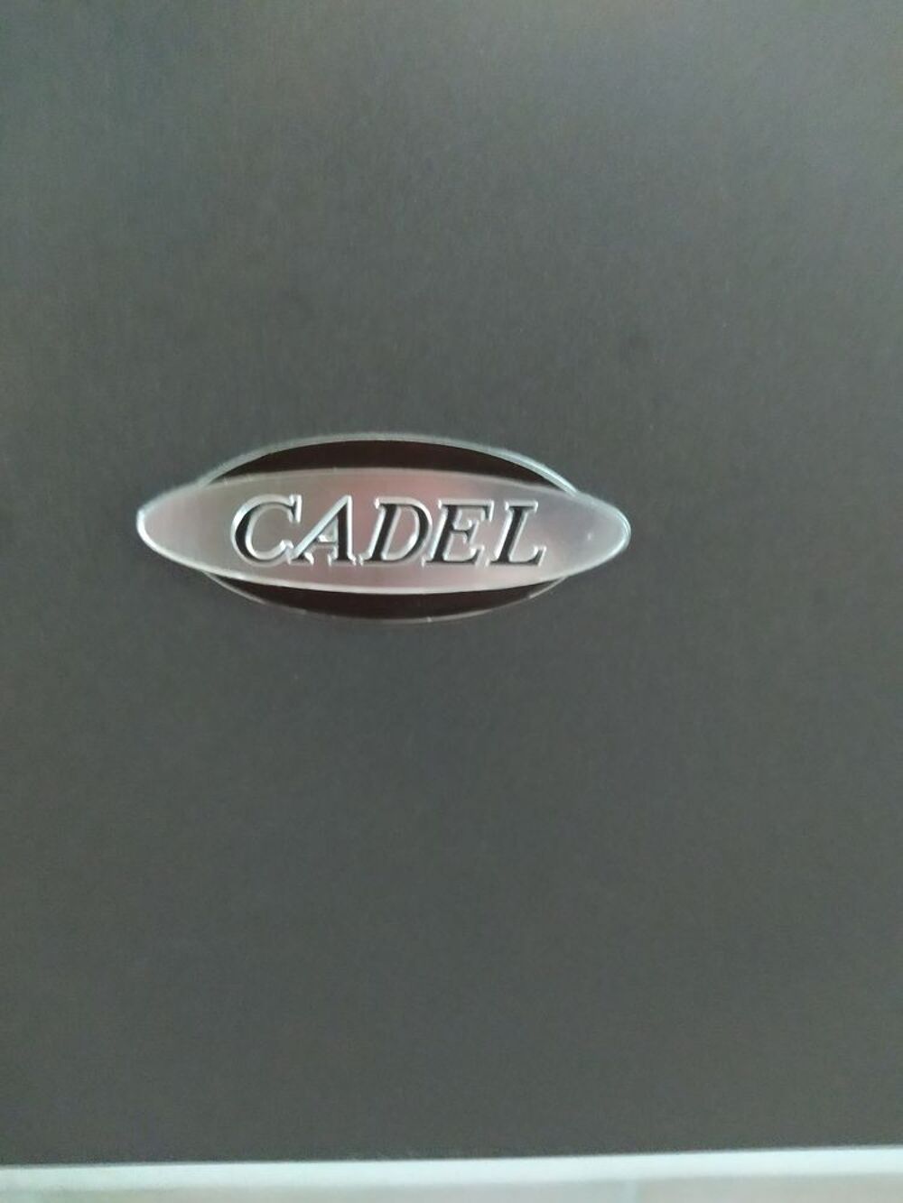 Po&ecirc;le &agrave; granul&eacute; de marque CADEL Electroménager