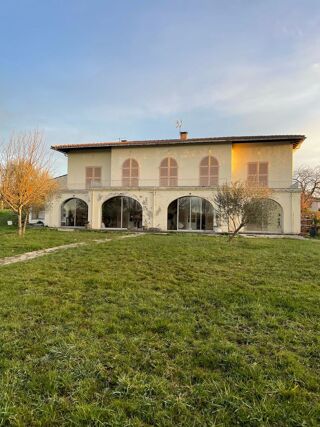  Maison  vendre 8 pices 212 m