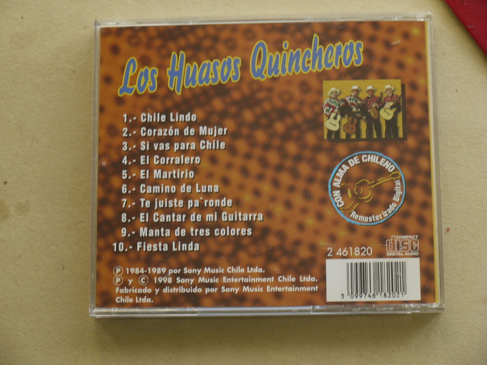 Lot de 15 CD musique latino
CD et vinyles