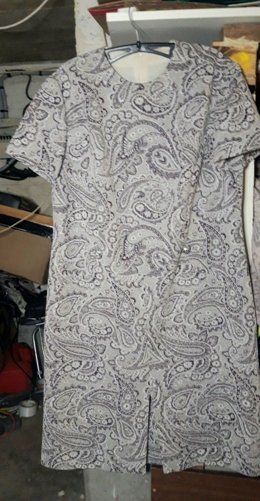 Robe paillet&eacute; ancien Vêtements